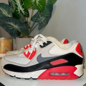 Nike Air Max 90 size 7Y (women 8.5)
